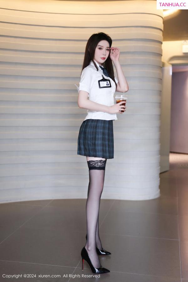 [XiuRen]高清写真图 2024.08.27 No.9074 梦心玥 黑丝美腿
